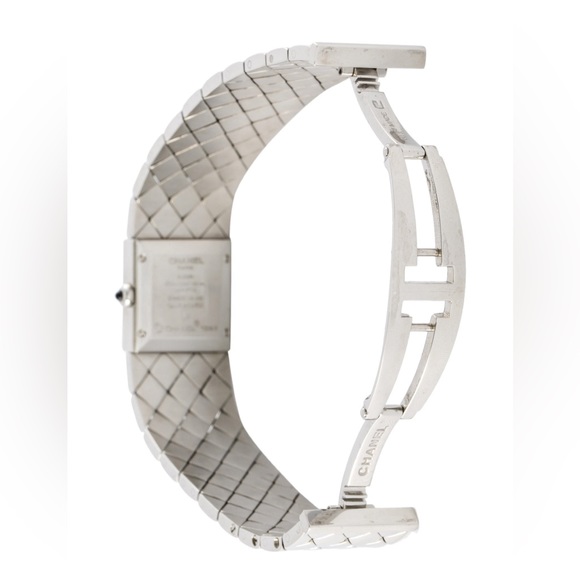 Pristine Chanel Matelasse Watch w/original box,case,certificate of authenticity - Picture 8 of 16